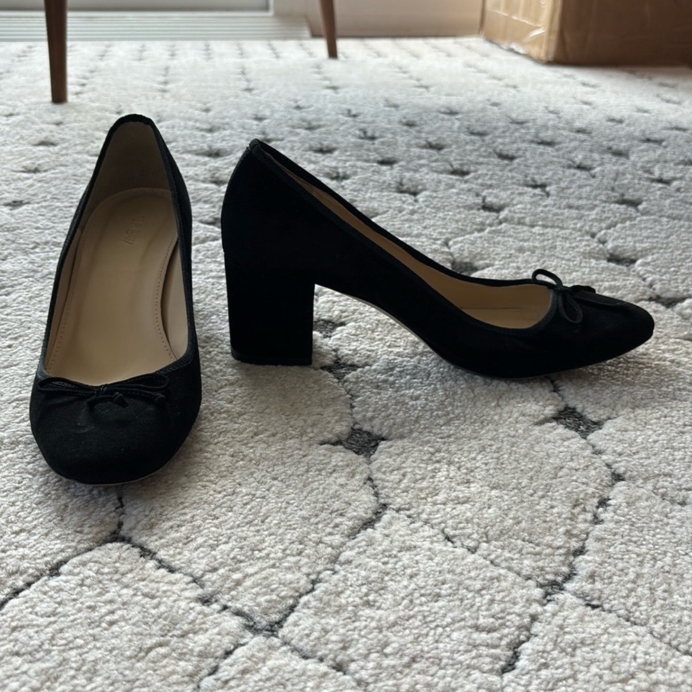 J.Crew block heel pump - size 8 - black suede